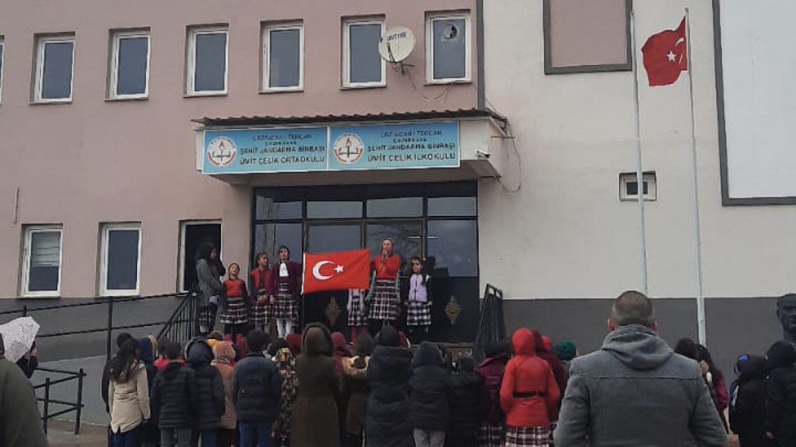 12 Mart İstiklal Marşı'nın Kabulü ve Mehmet Akif Ersoy'u anma günü münasebetiyle program düzenlendi.